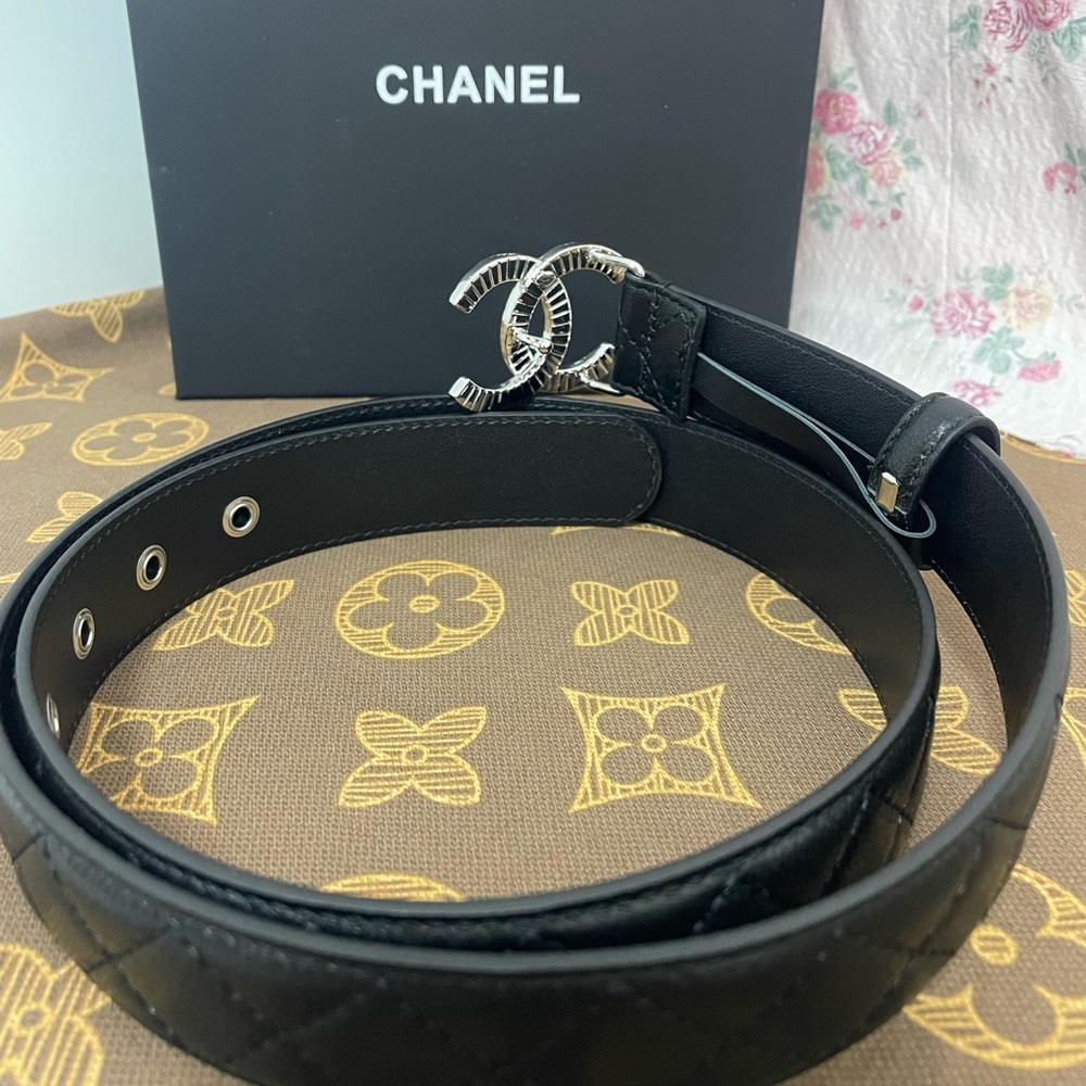 ✨ Chanel Black Quilted Leather Belt with Silver-Tone CC Buckle ✨
